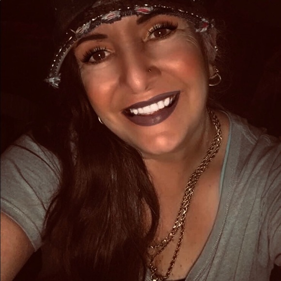 Meet your Posher, Trina - Picture 16 of 17